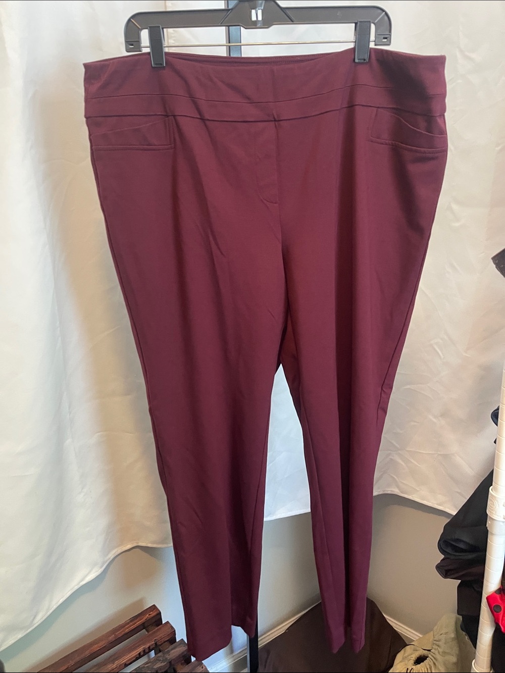 Zac & Rachel Slim Tapered Pants in Burgundy